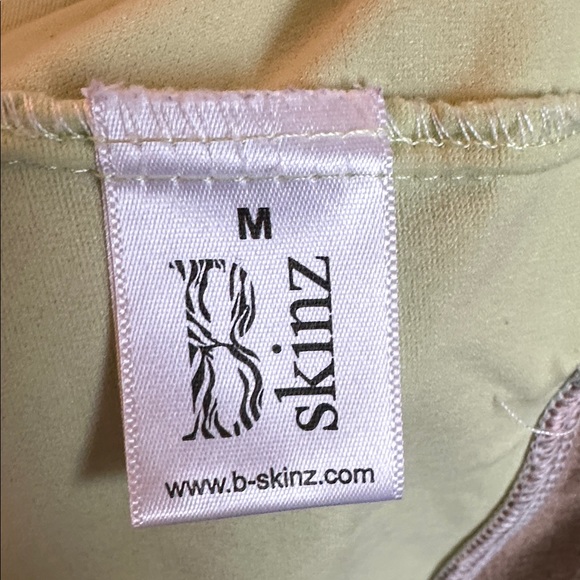 Paisley Brown Skort by Skinz (built-in shorts & pocket, plus back pocket) - Picture 4 of 5